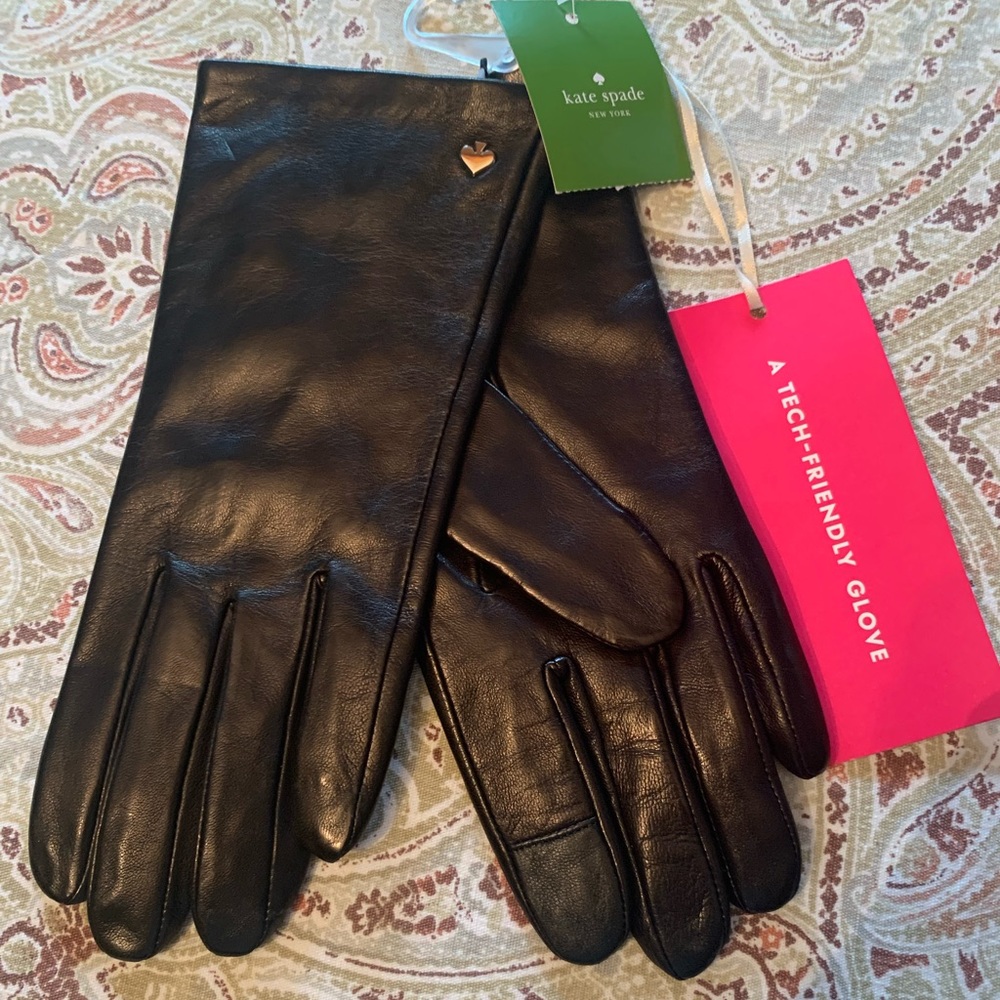 BNWT Kate Spade black leather tech gloves. Size small.